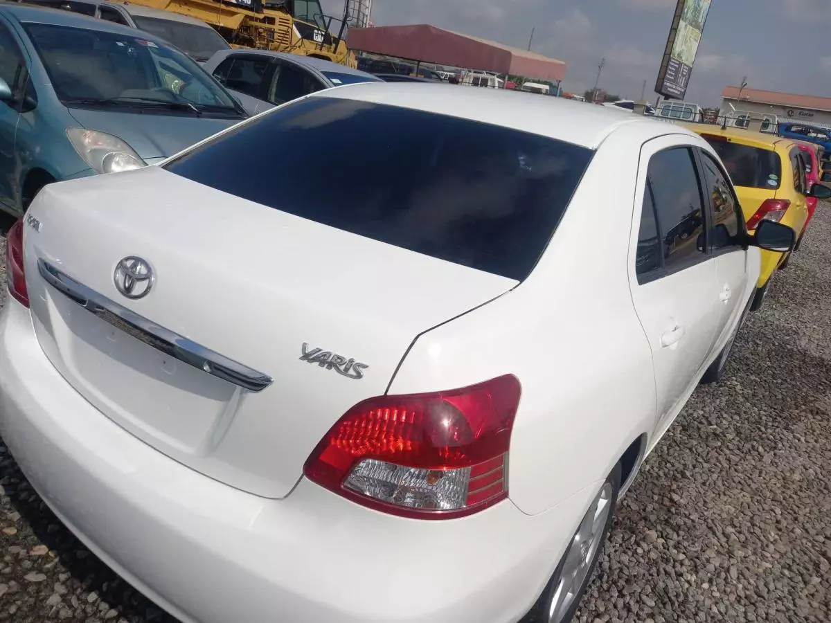 Toyota Yaris - 2013
