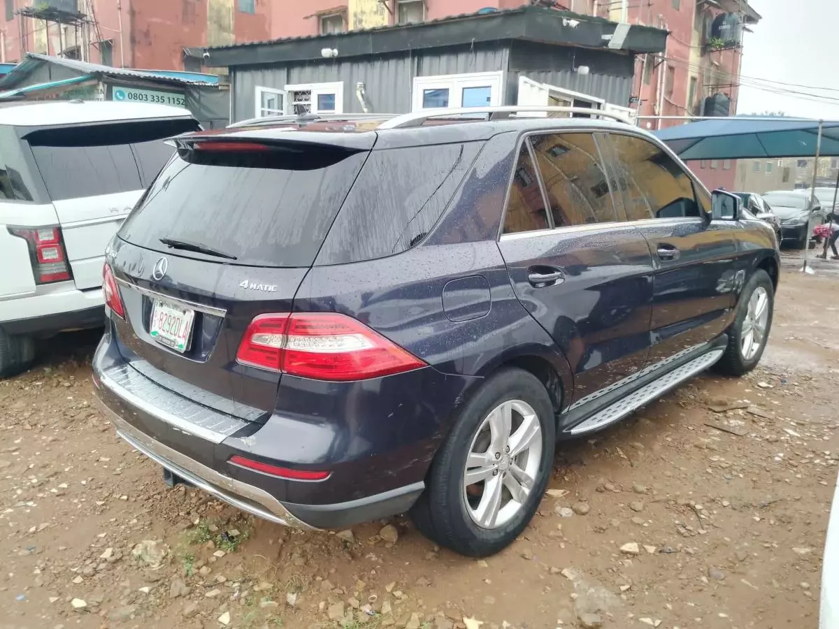 Mercedes-Benz ML 350   - 2012