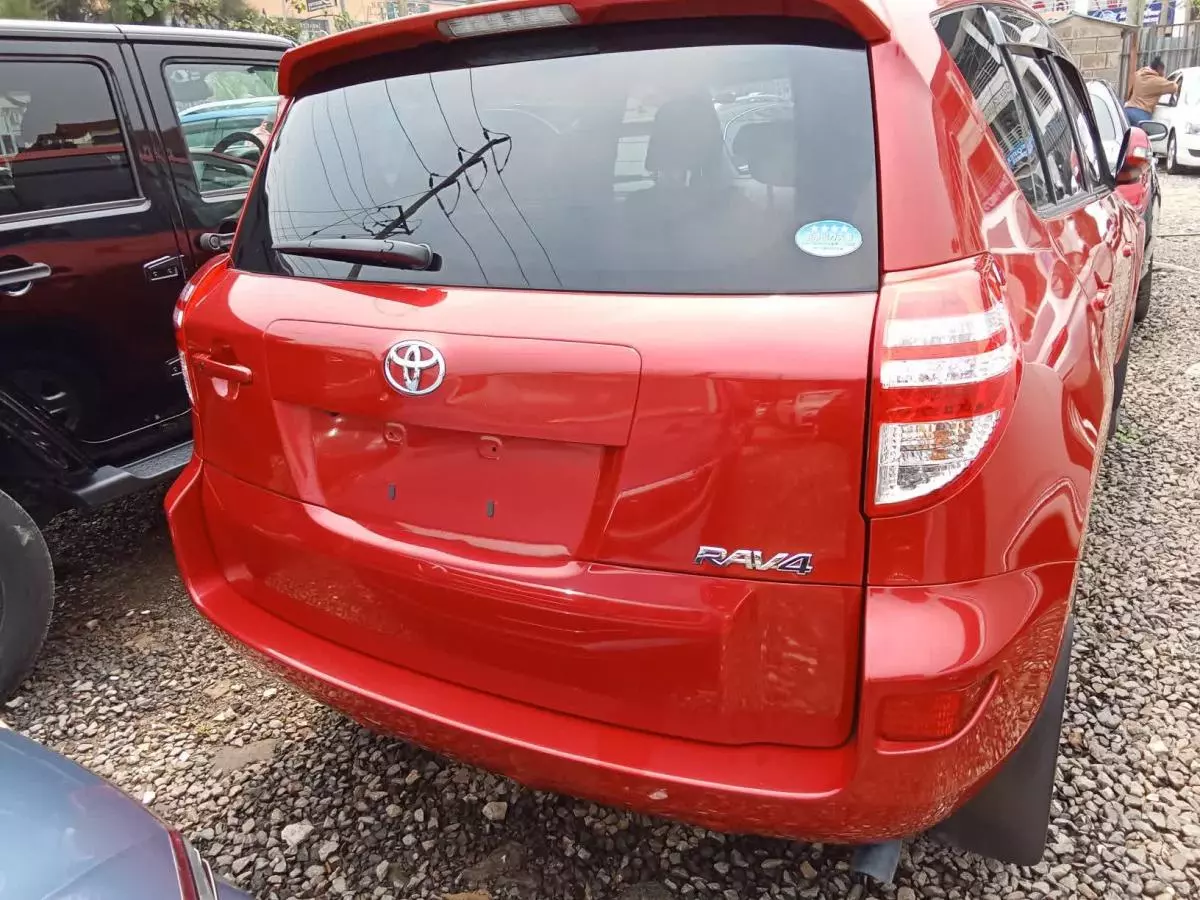 Toyota RAV 4   - 2016