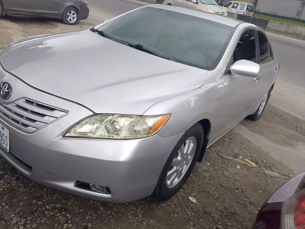 Toyota Camry   - 2008