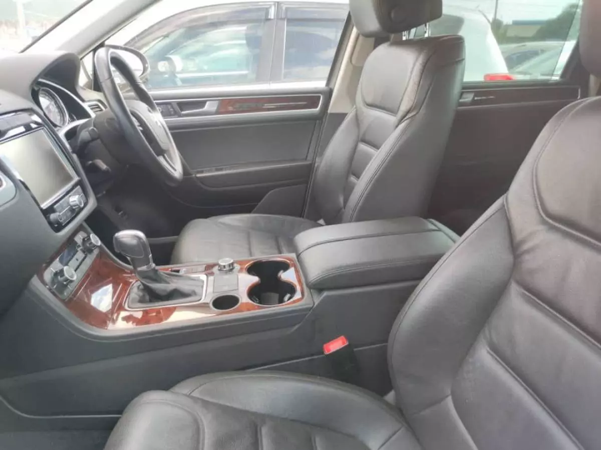 Volkswagen Touareg - 2012