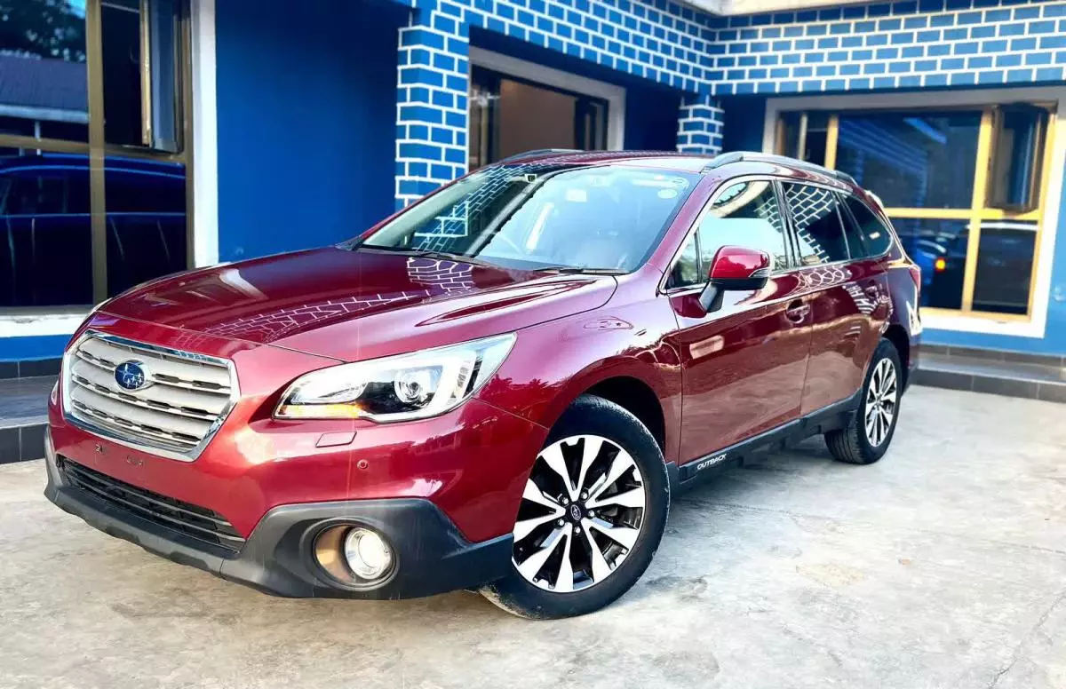 Subaru Outback   - 2016