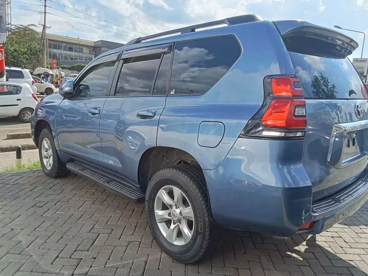 Toyota Landcruiser prado TX   - 2011