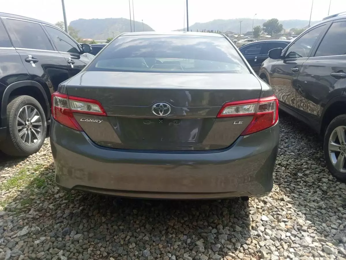 Toyota Camry   - 2013