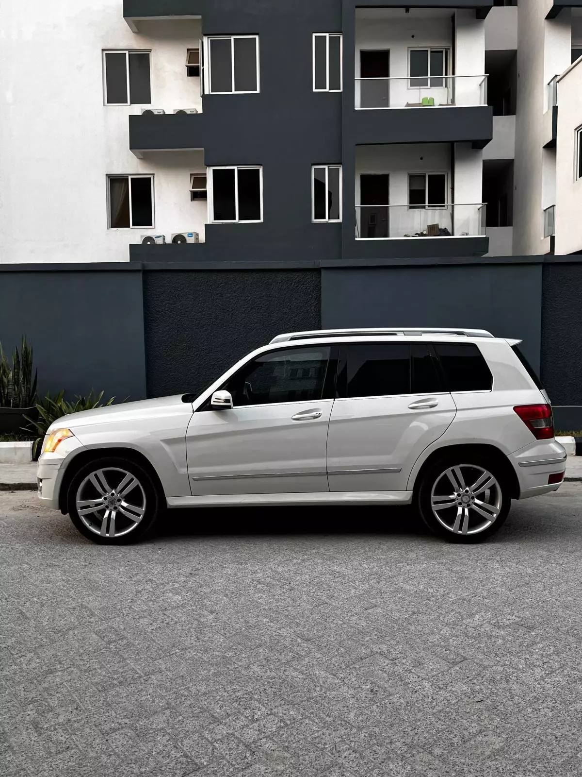 Mercedes-Benz GLK 350   - 2011