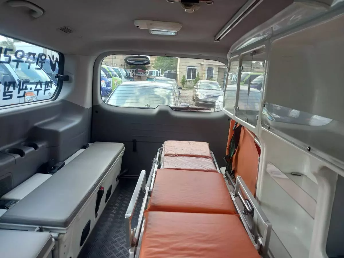 Hyundai H-1 Starex - 2012