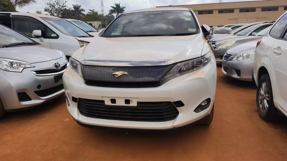 Toyota Harrier   - 2014