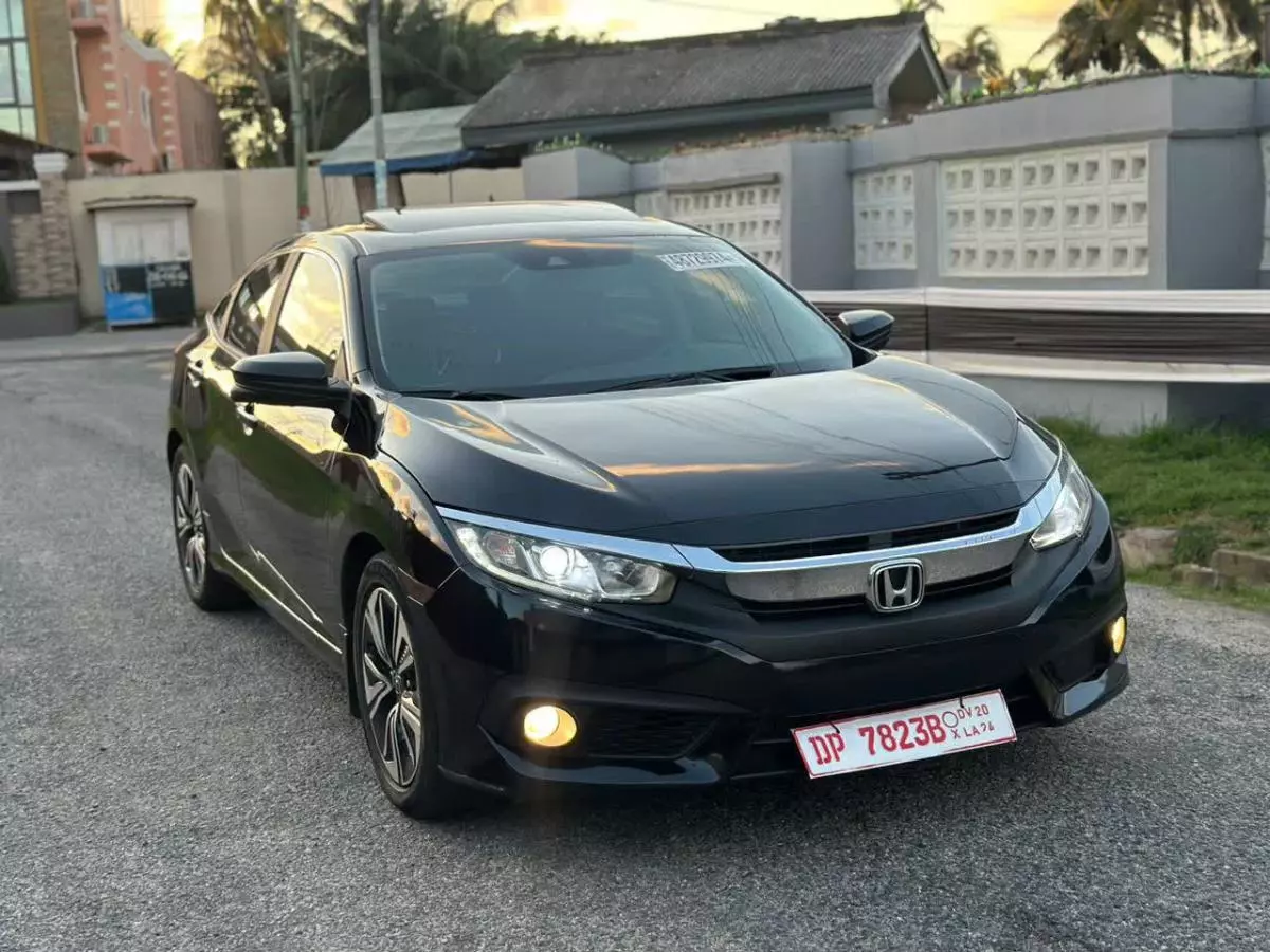 Honda Civic   - 2016