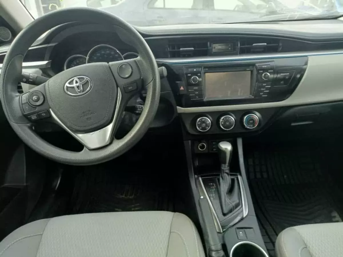 Toyota Corolla   - 2014