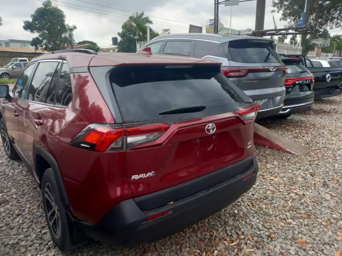 Toyota RAV 4   - 2020