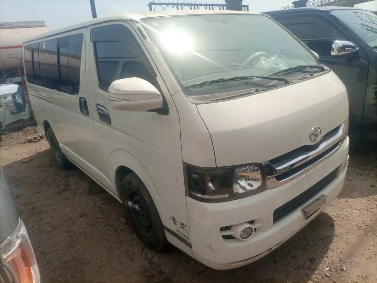 Toyota Hiace   - 2008