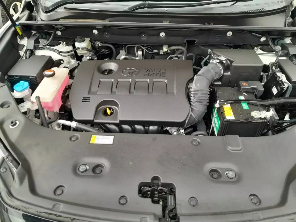 Toyota Harrier   - 2016