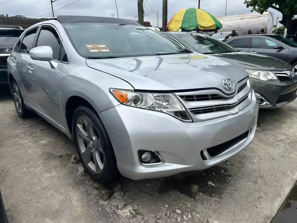 Toyota Venza   - 2010