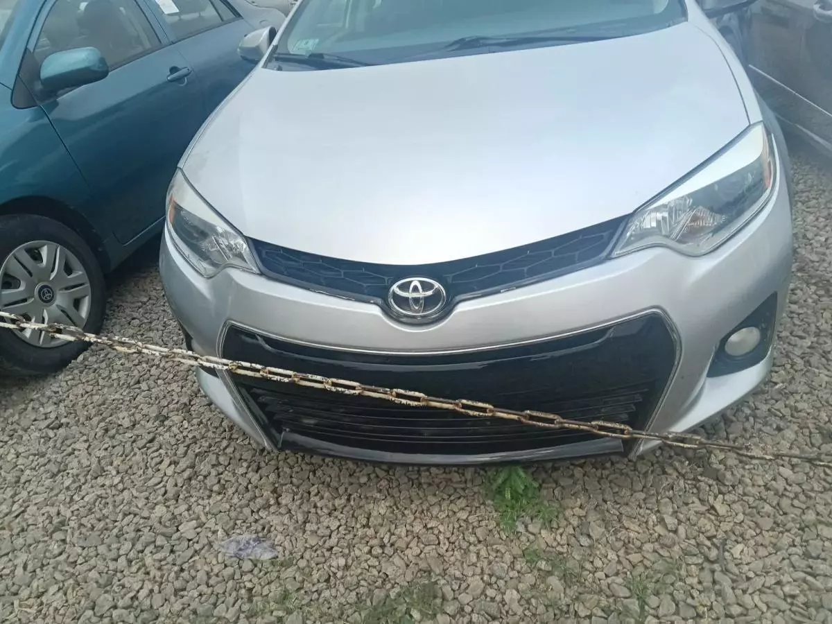 Toyota Corolla   - 2014