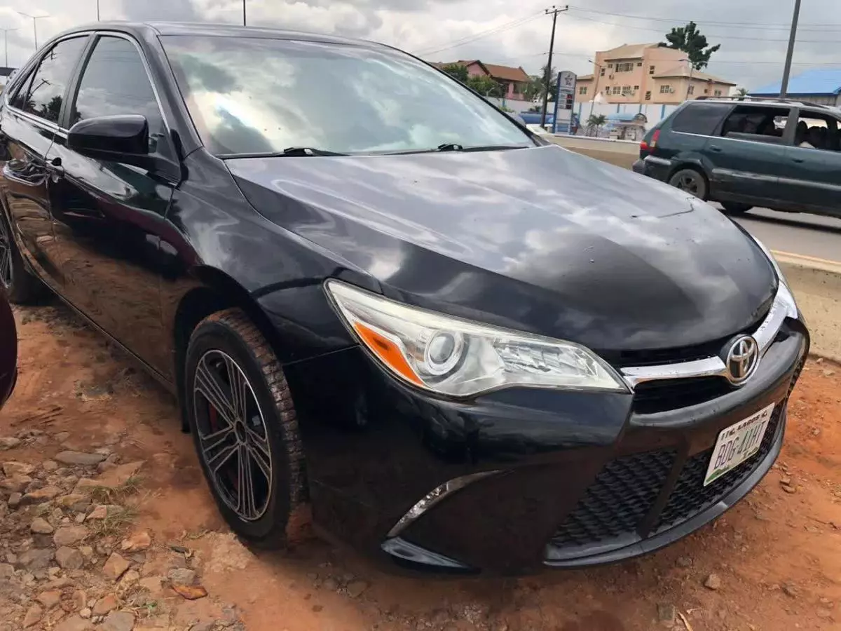 Toyota Camry   - 2015