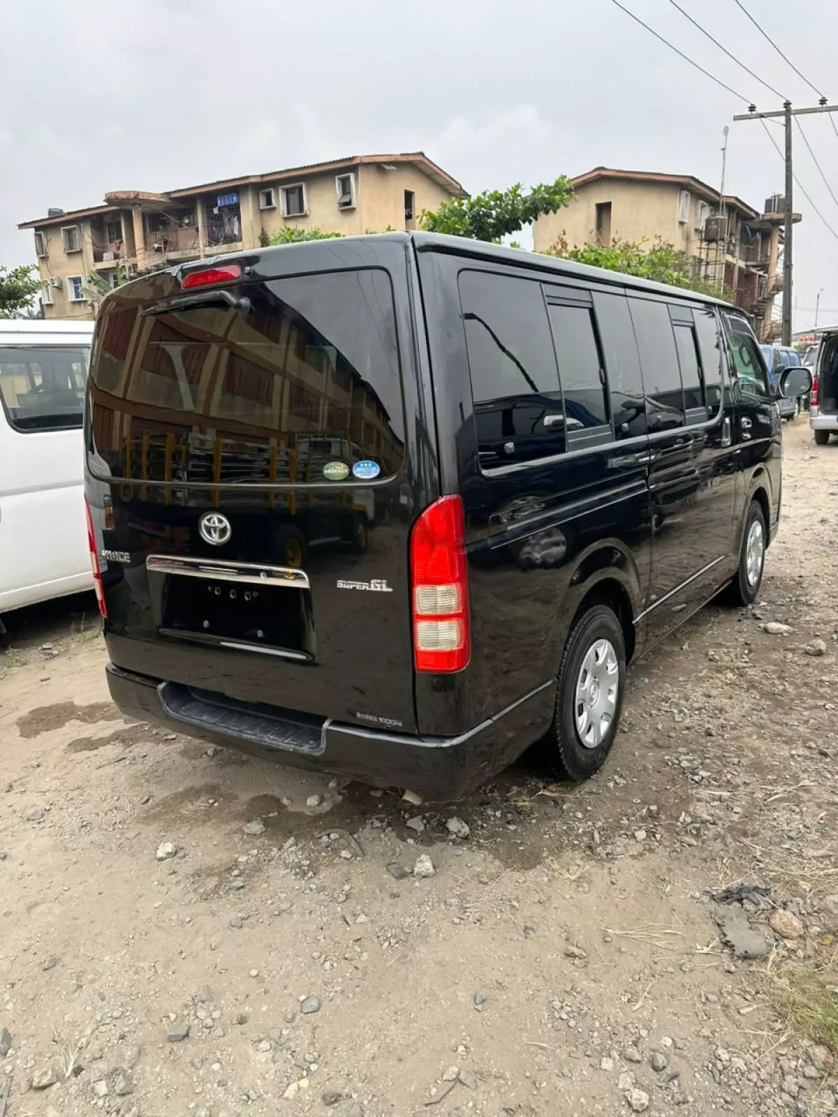 Toyota Hiace   - 2013