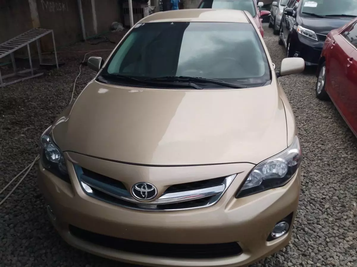 Toyota Corolla   - 2011