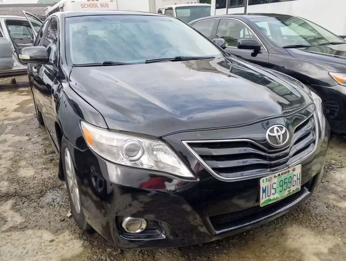 Toyota Camry   - 2008