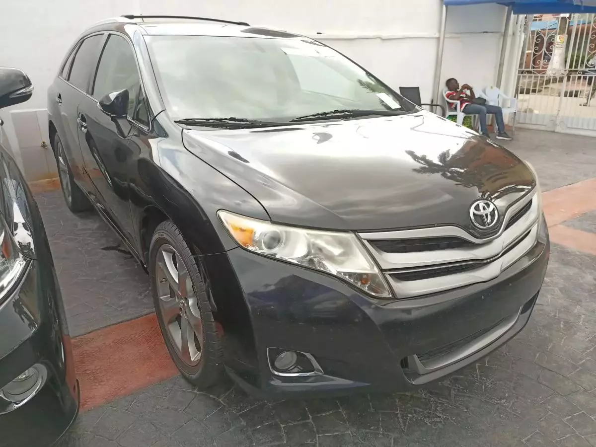 Toyota Venza   - 2013