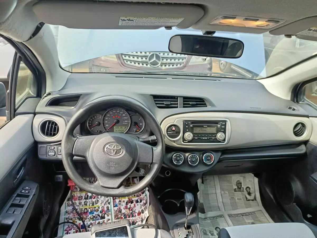 Toyota Yaris   - 2013