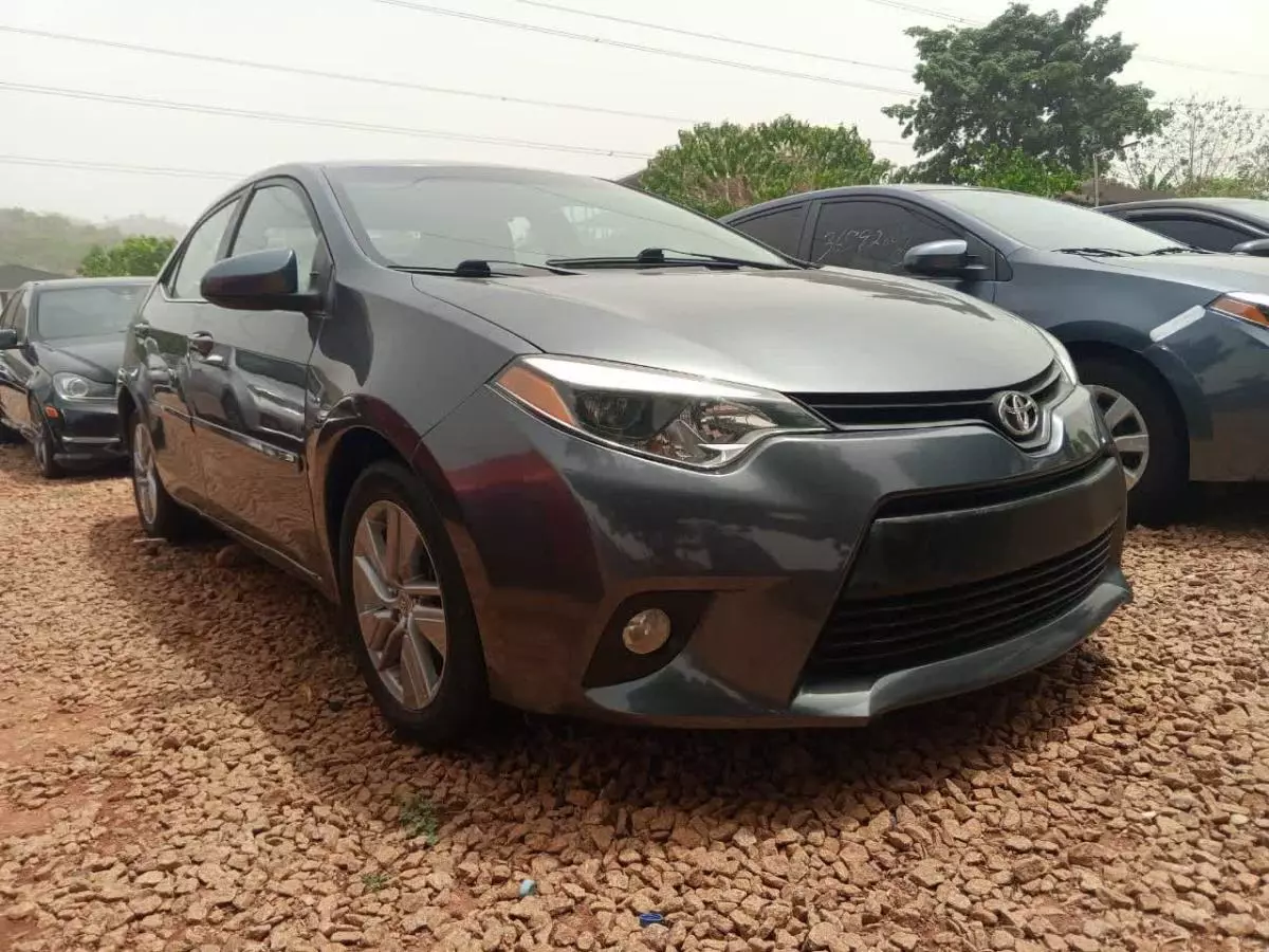 Toyota Corolla   - 2014