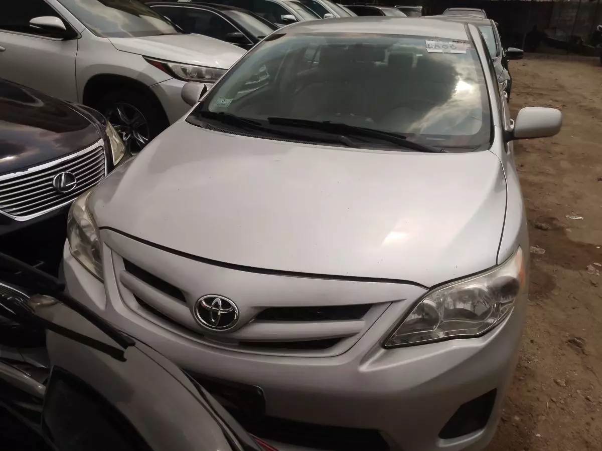 Toyota Corolla   - 2011