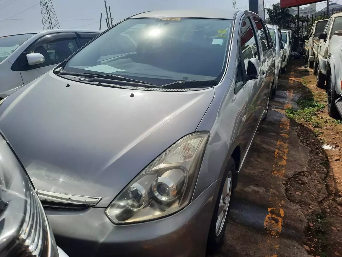 Toyota Wish   - 2007