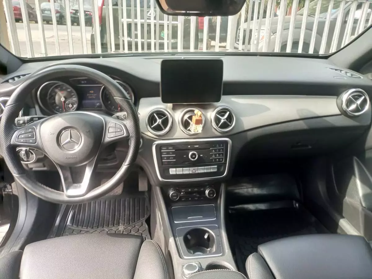 Mercedes-Benz GLA 250 - 2020