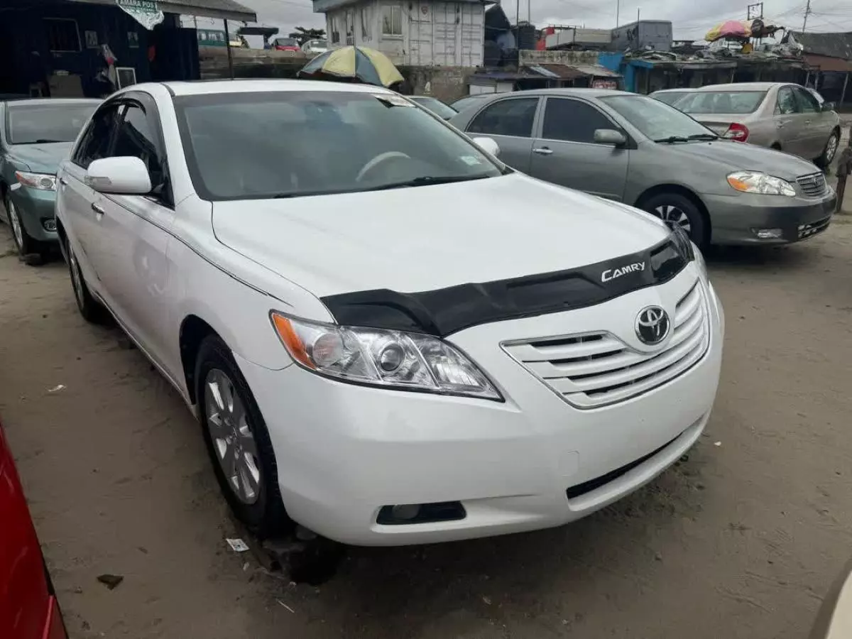 Toyota Camry   - 2007