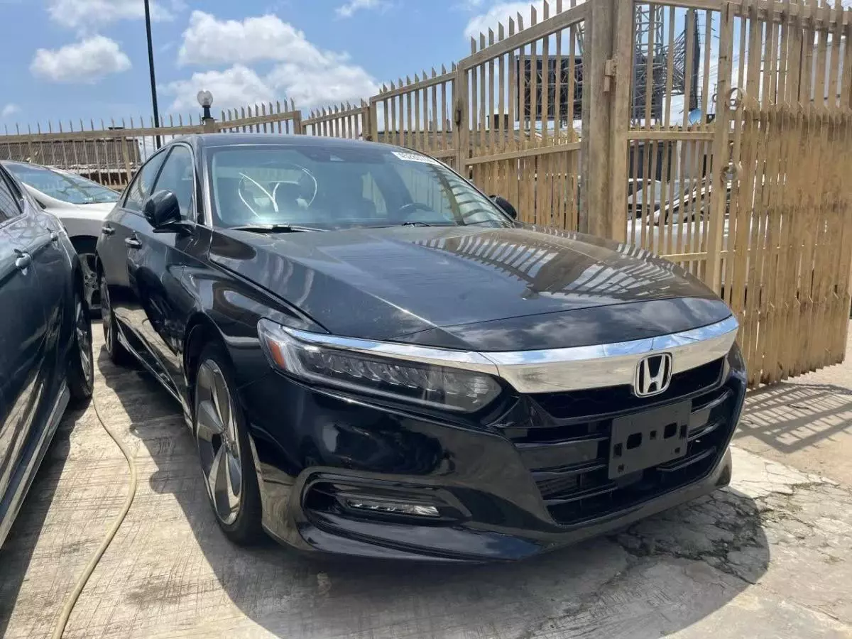 Honda Accord   - 2019