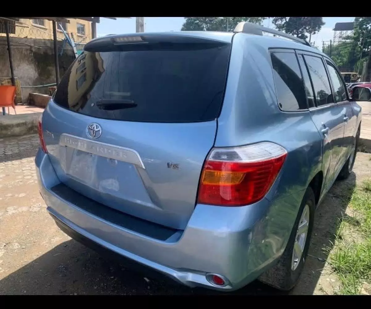 Toyota Highlander   - 2009