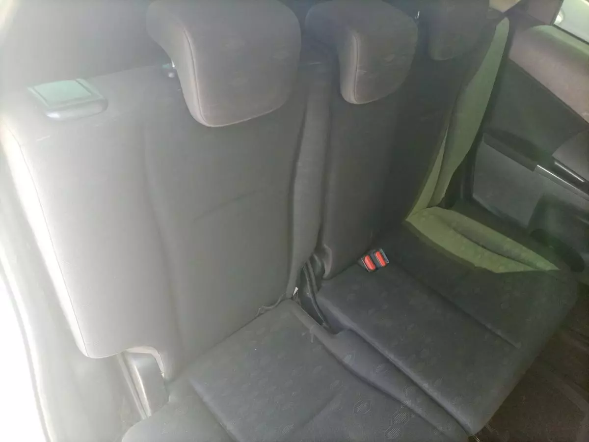 Toyota Ractis - 2012