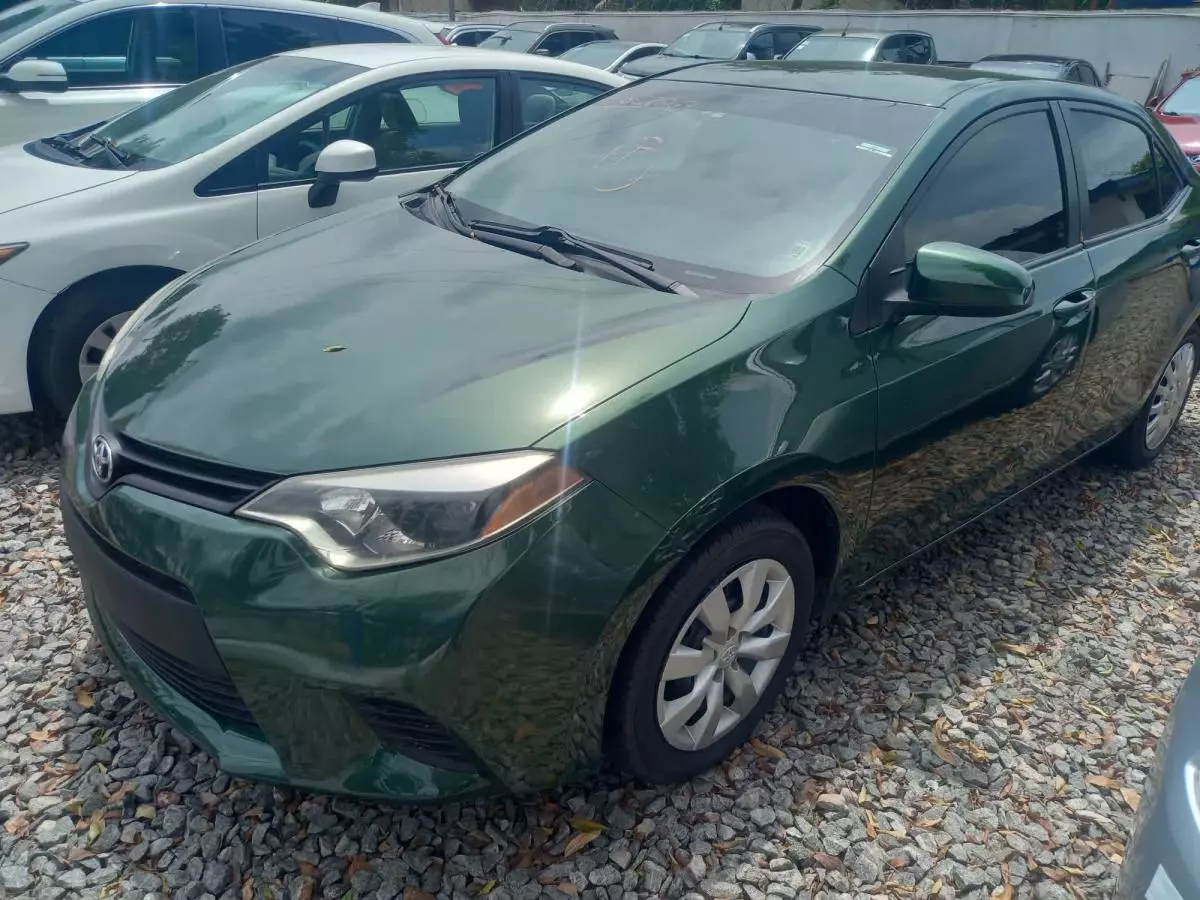 Toyota Corolla   - 2014