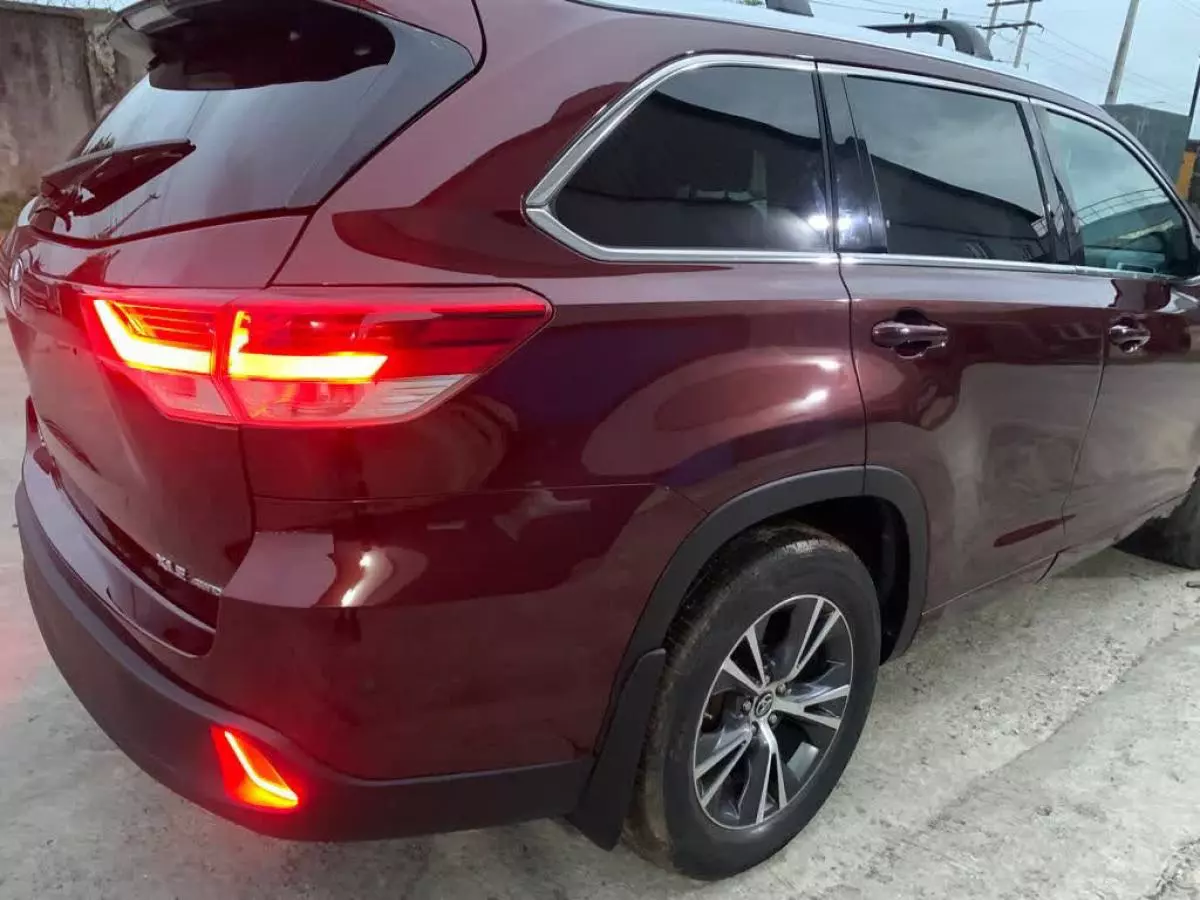 Toyota Highlander - 2016