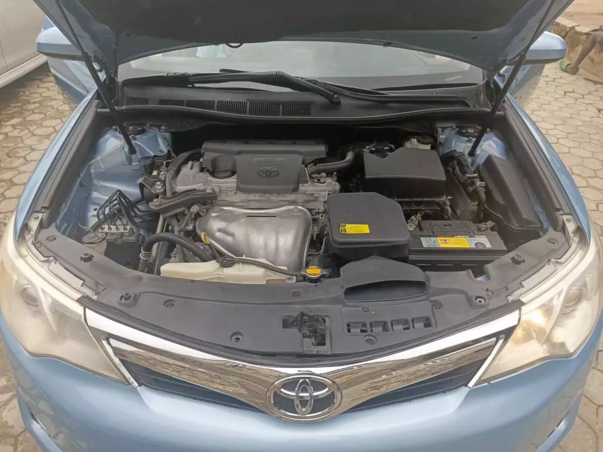 Toyota Camry   - 2014