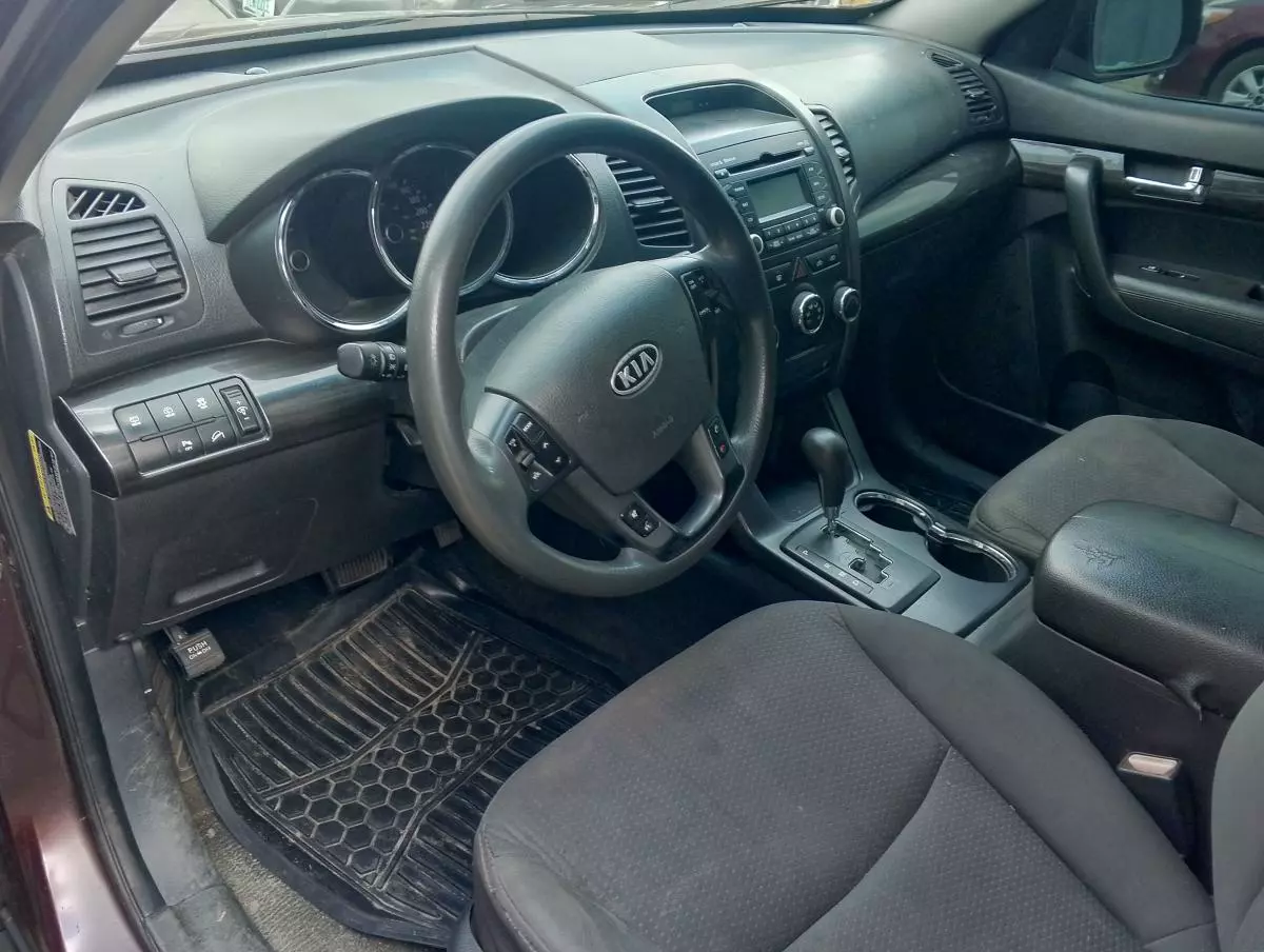 KIA Sorento   - 2011