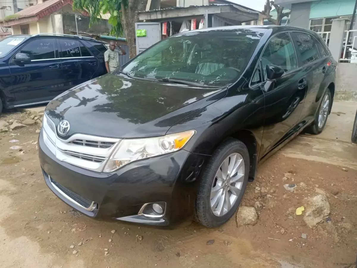 Toyota Venza   - 2013