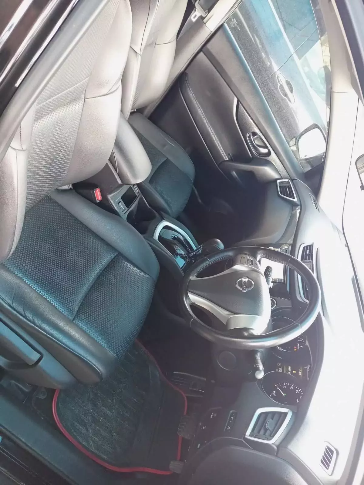 Nissan X-Trail - 2016