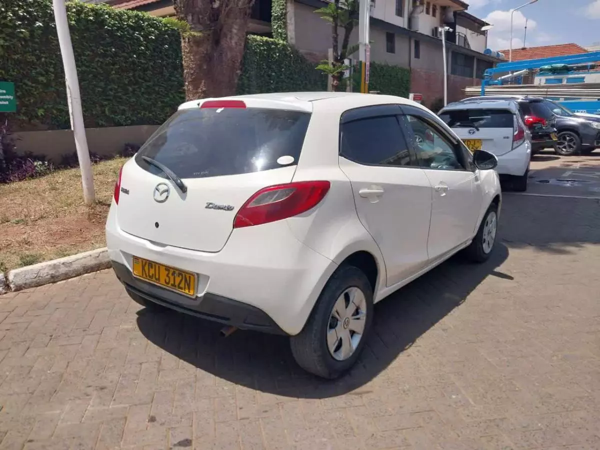 Mazda Demio   - 2012