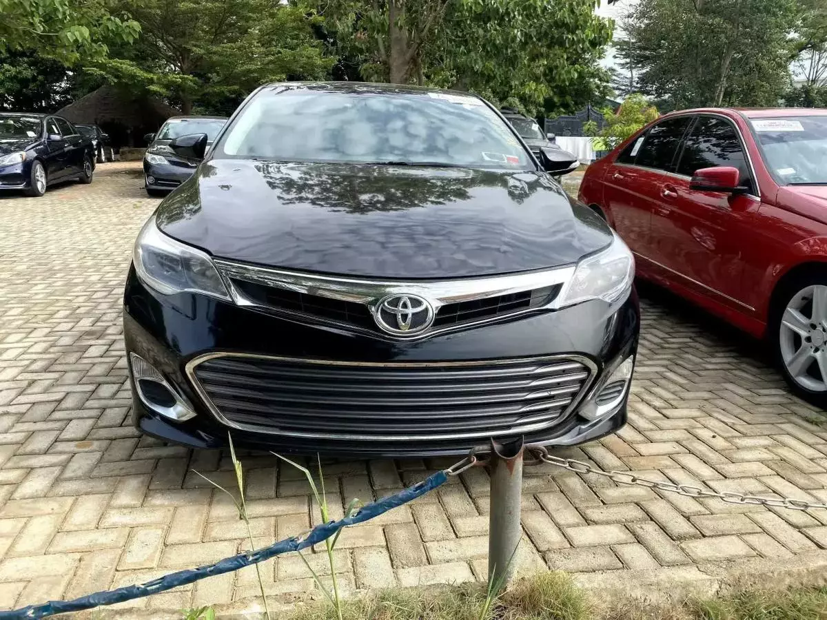 Toyota Avalon   - 2015