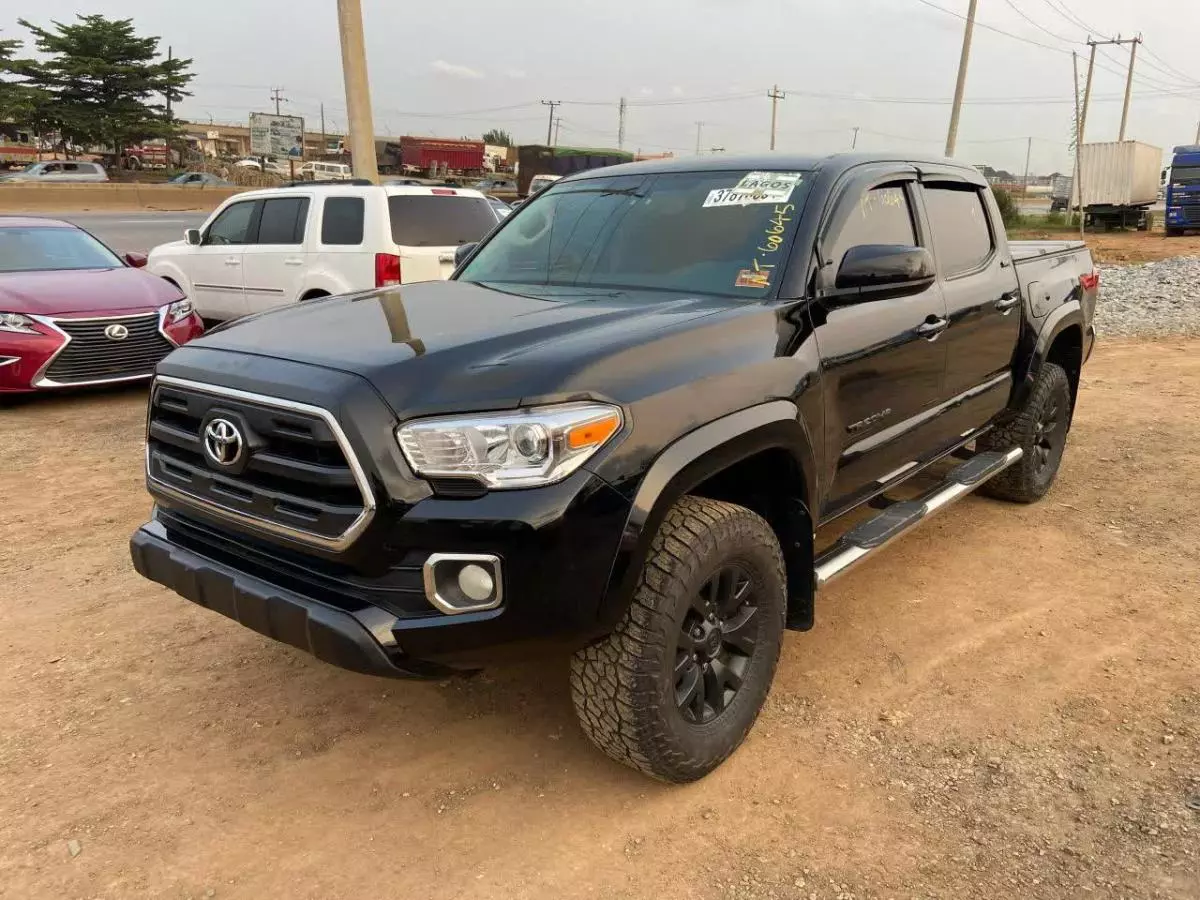 Toyota Tacoma   - 2016