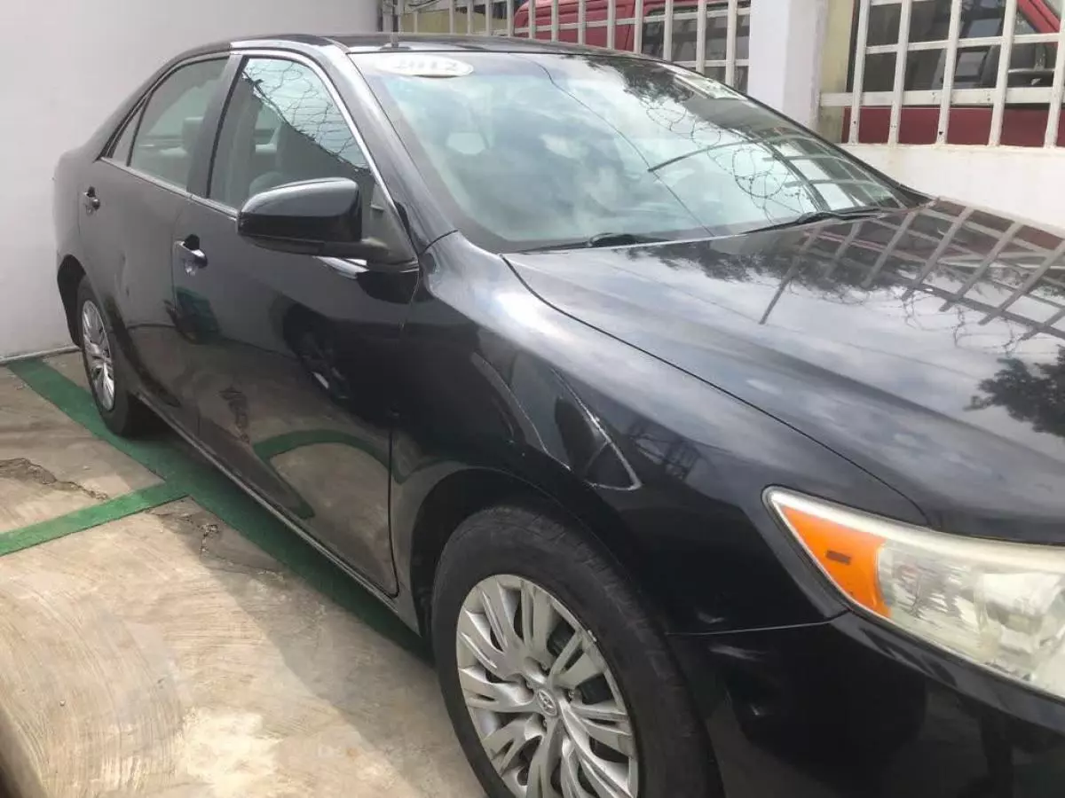 Toyota Camry   - 2012