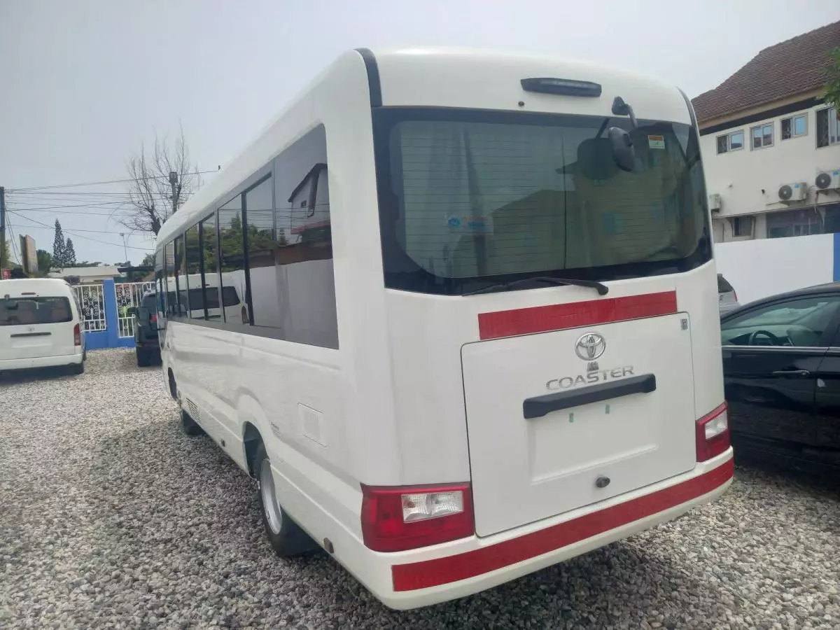 Toyota Coaster   - 2018