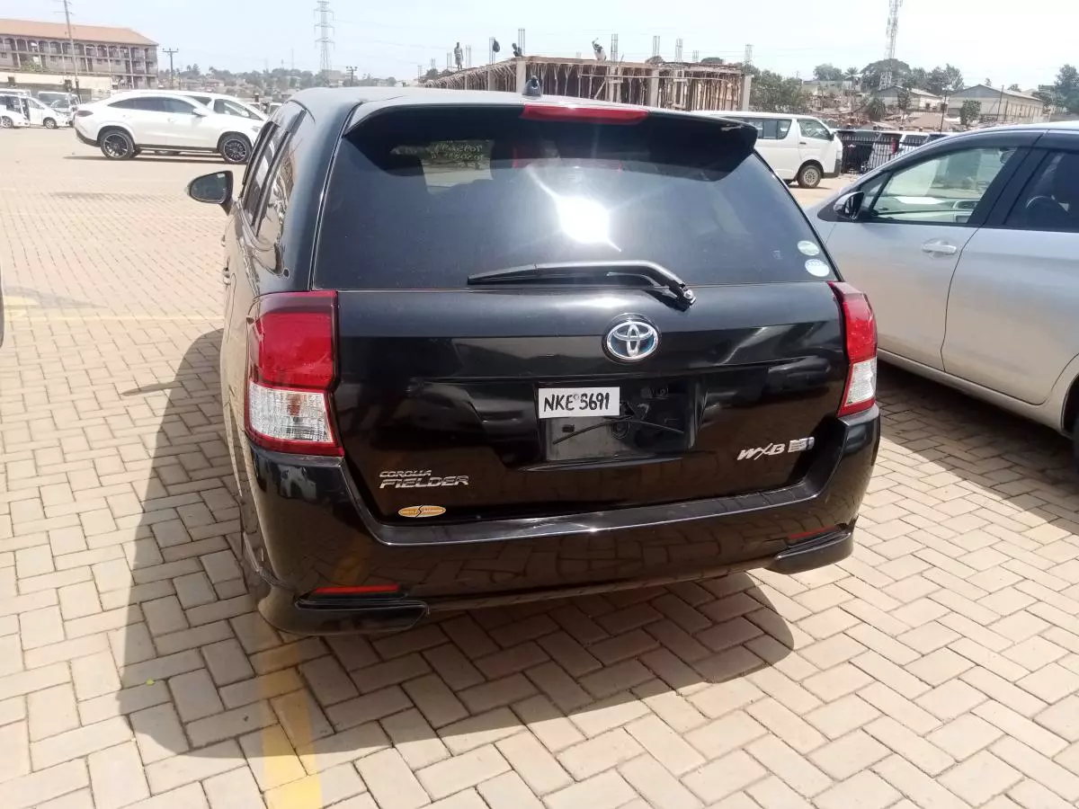 Toyota Fielder hybrid    - 2015