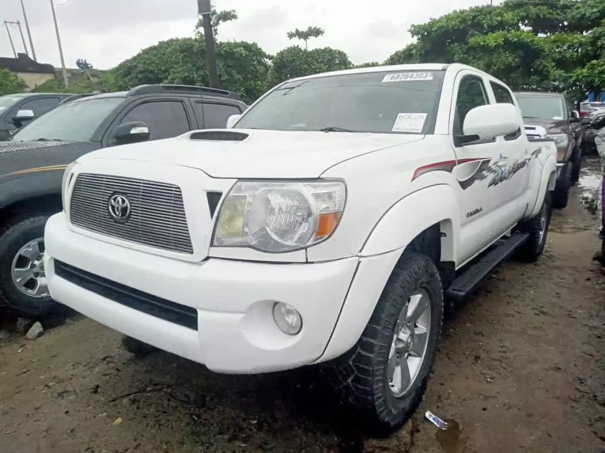 Toyota Tacoma   - 2007