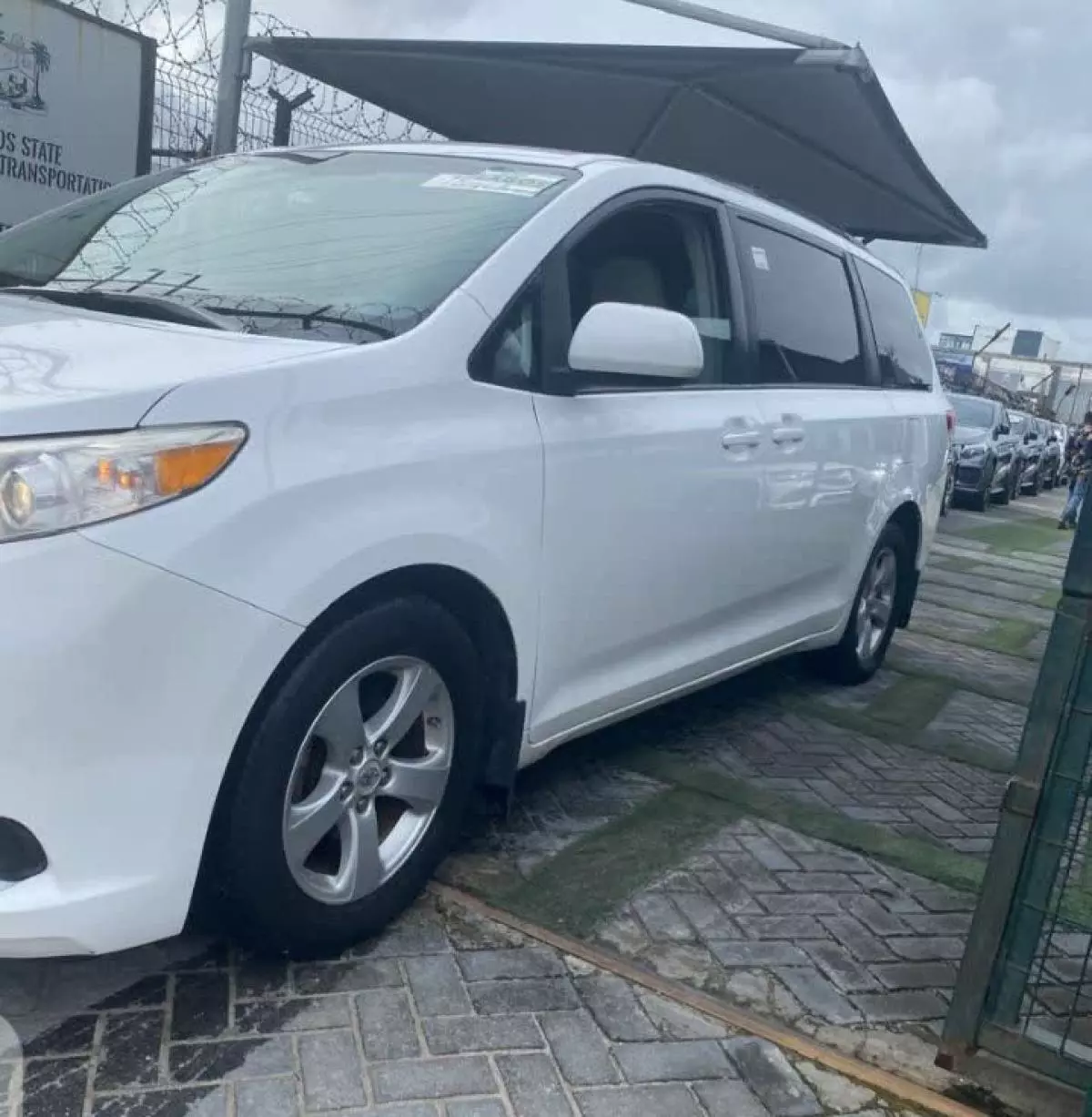 Toyota Sienna   - 2012