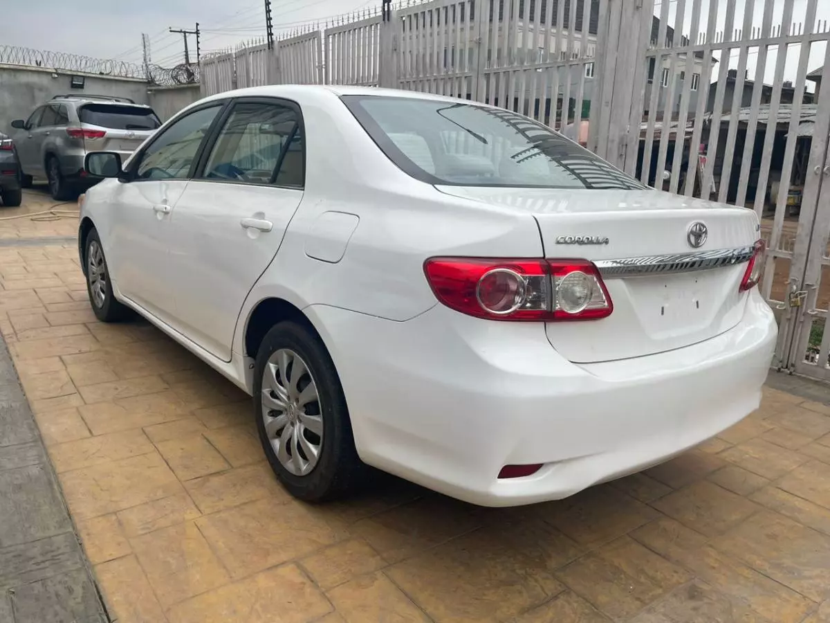 Toyota Corolla   - 2013