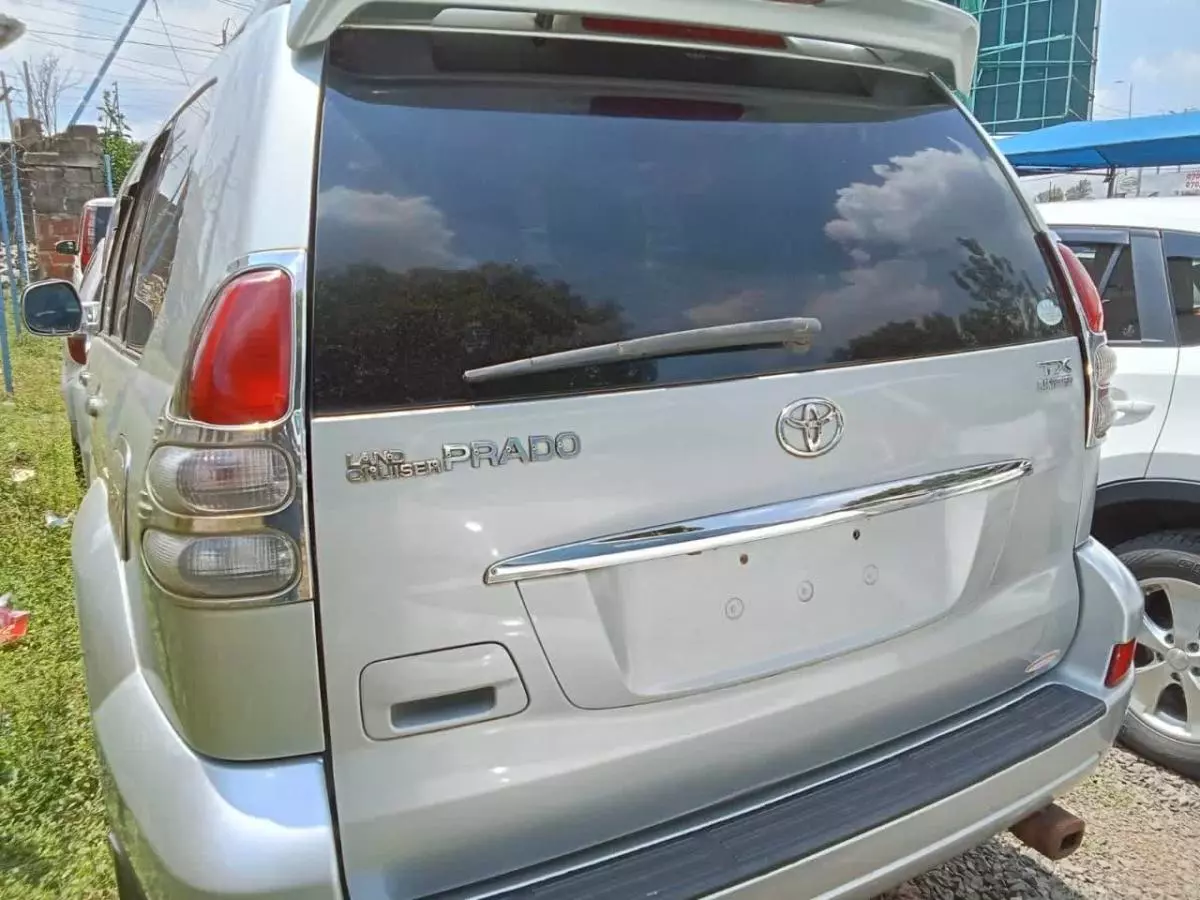 Toyota Prado   - 2005