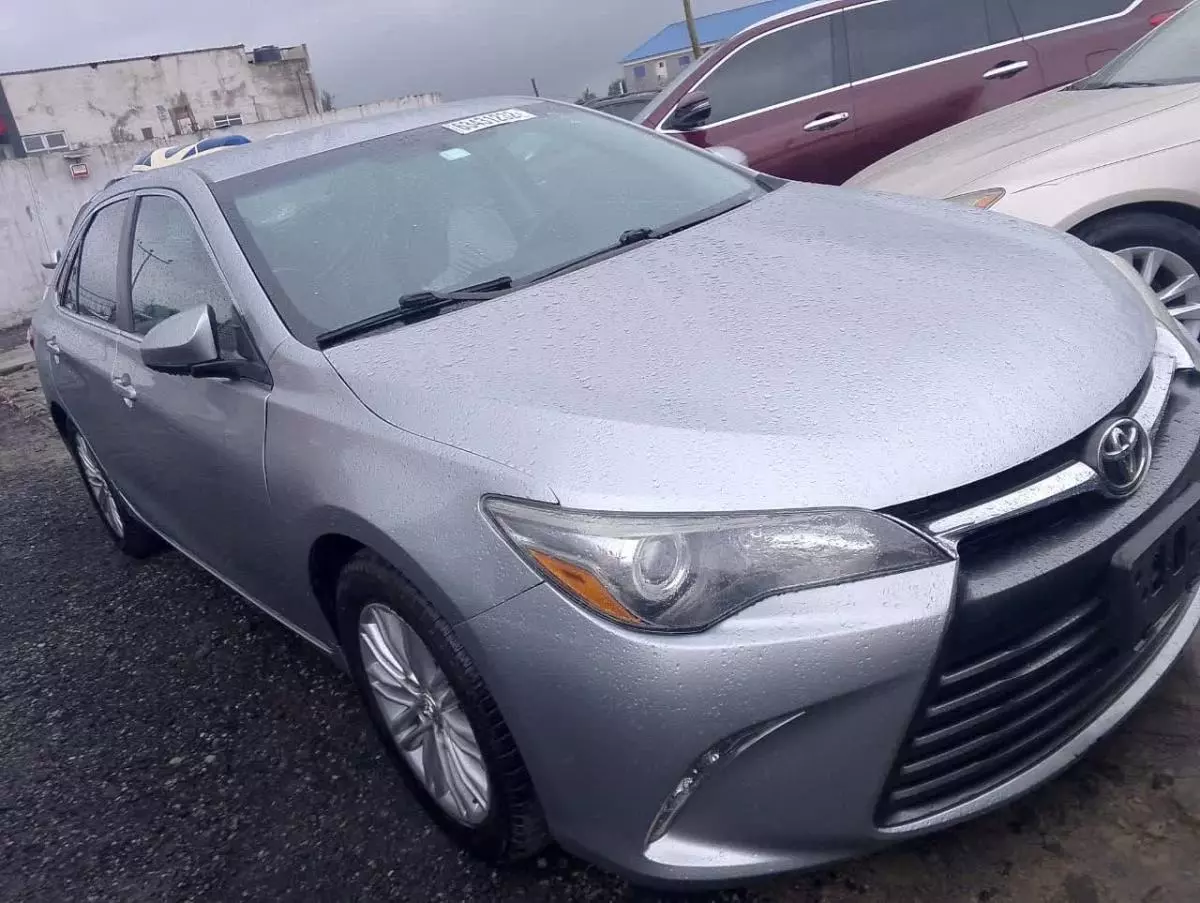 Toyota Camry   - 2015