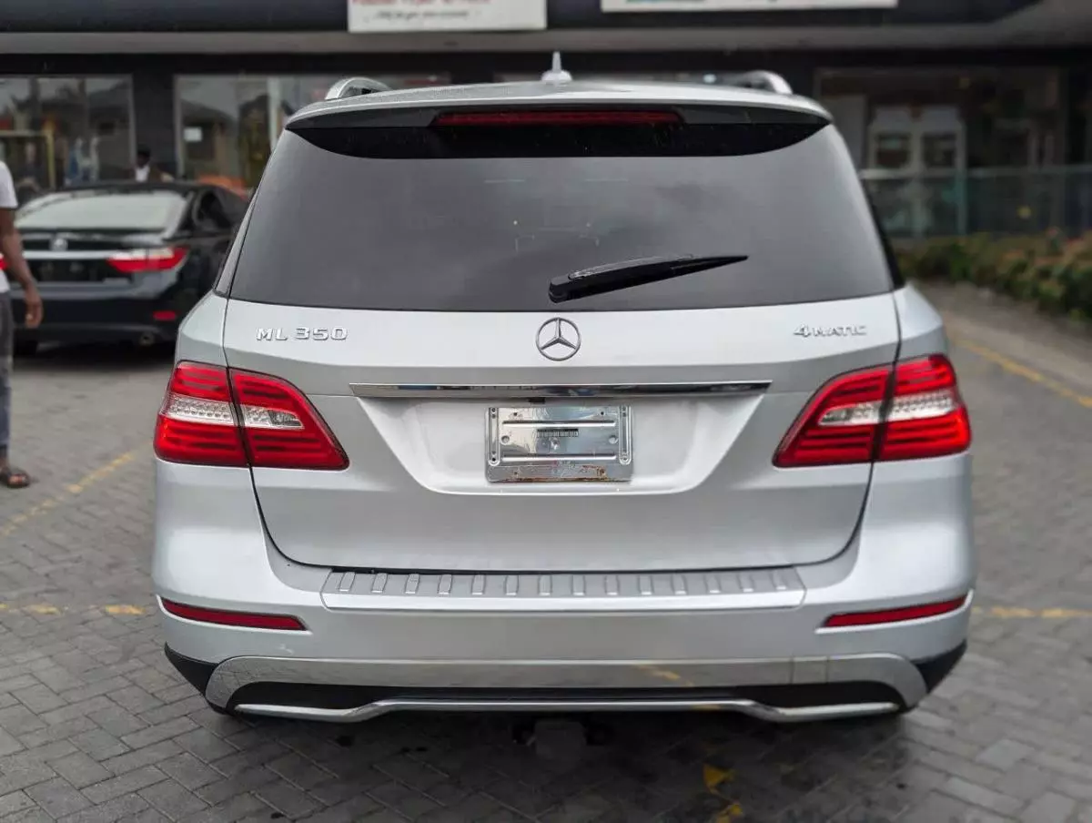 Mercedes-Benz ML 350   - 2012